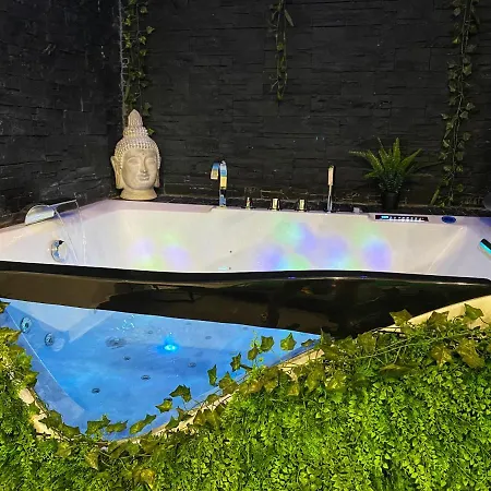 Jacuzzi Privatif Des Catalans Marseille