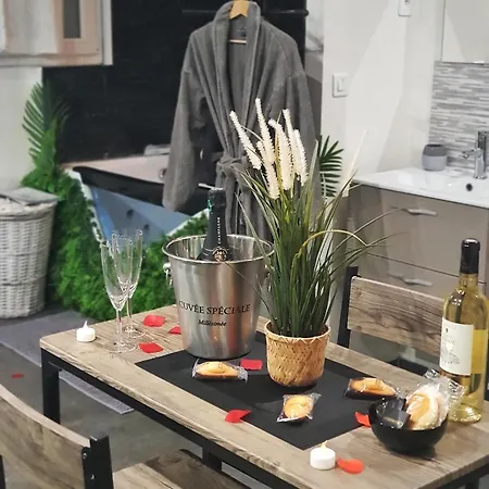 Jacuzzi Privatif Des Catalans Apartment Marseille