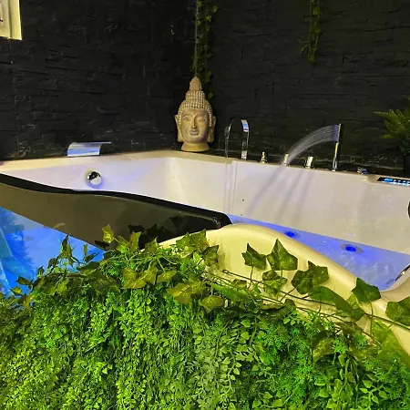 Jacuzzi Privatif Des Catalans Appartamento Marsiglia
